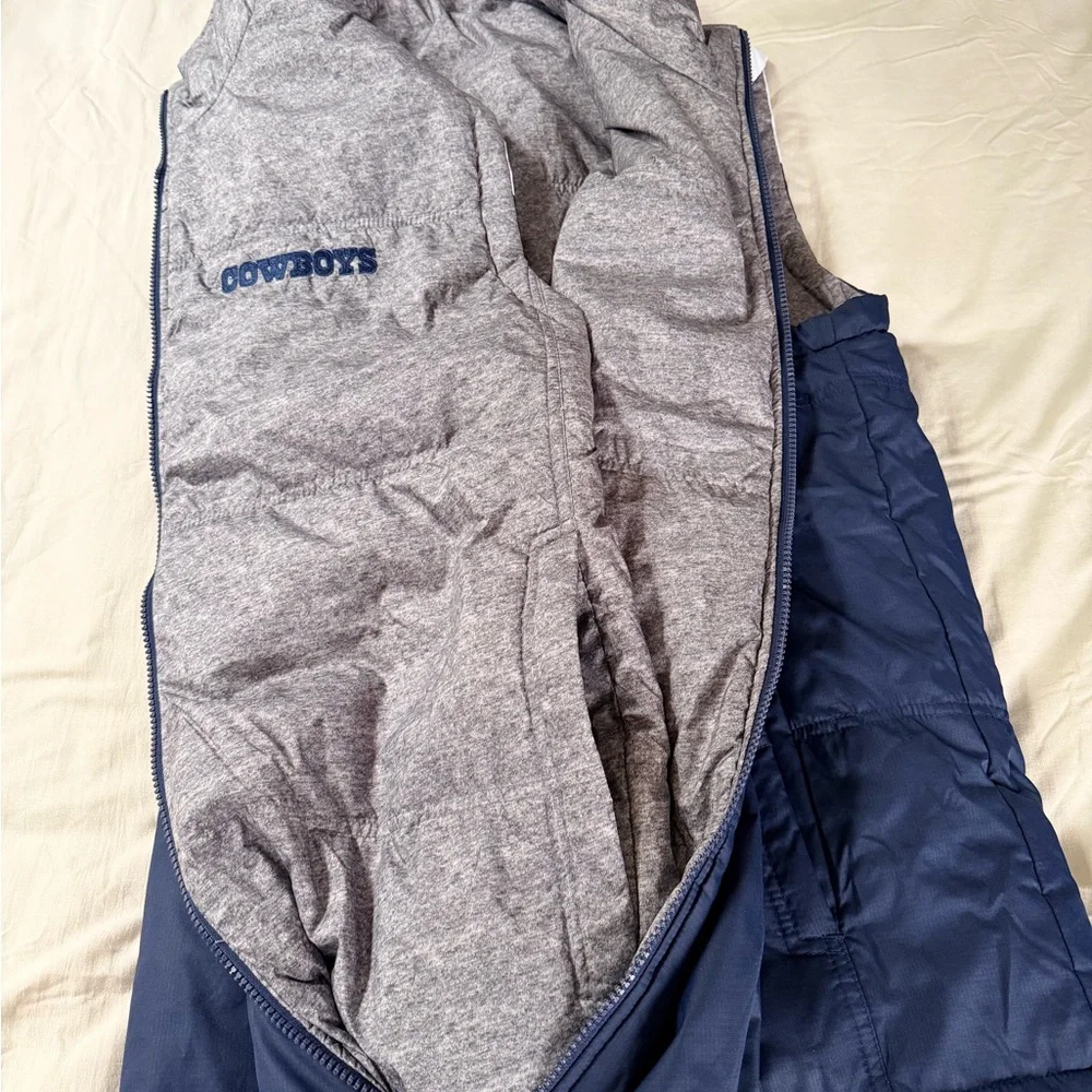 NFL Cowboys Navy and White Reversible Vest - Picture 3 of 4